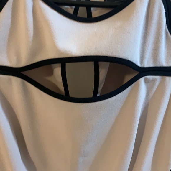 BCBGMaxAzria Elegant, sexy business formal/wedding guest dress - Picture 5 of 10